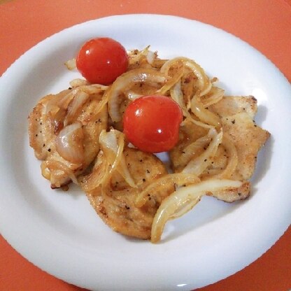 YAMAT☆さん ミニトマトが2個しか無かったので、鶏肉も1/3の量で作りました。熱々ミニトマトと一緒に食べる美味しい味付けのお肉！最高でしたo(^o^)o